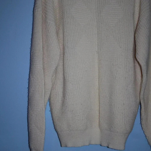 Cuddle Knit Made in the USA V-Neck Sweater Women's Small Modest Vintage - Picture 11 of 14